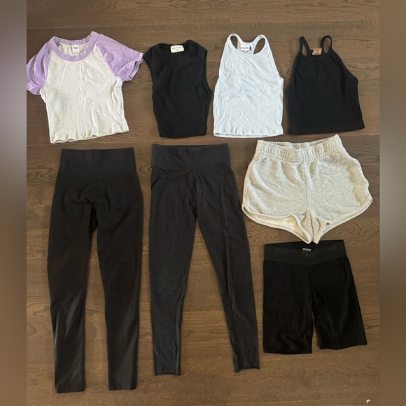 **SOLD** Youth Aritzia clothing lot bundle - 8 pieces in size XXS. - Picture 1 of 16